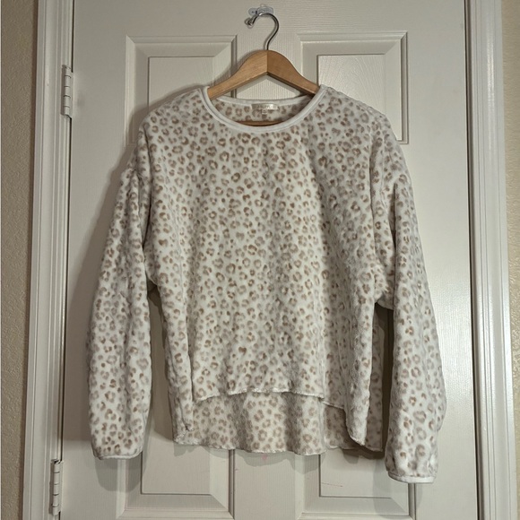 Z Supply Tops - Z Supply Cream and Tan Animal Print Sweatshirt